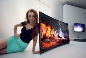 samsungs_worlds_first_curved_oled_tv_wnqar