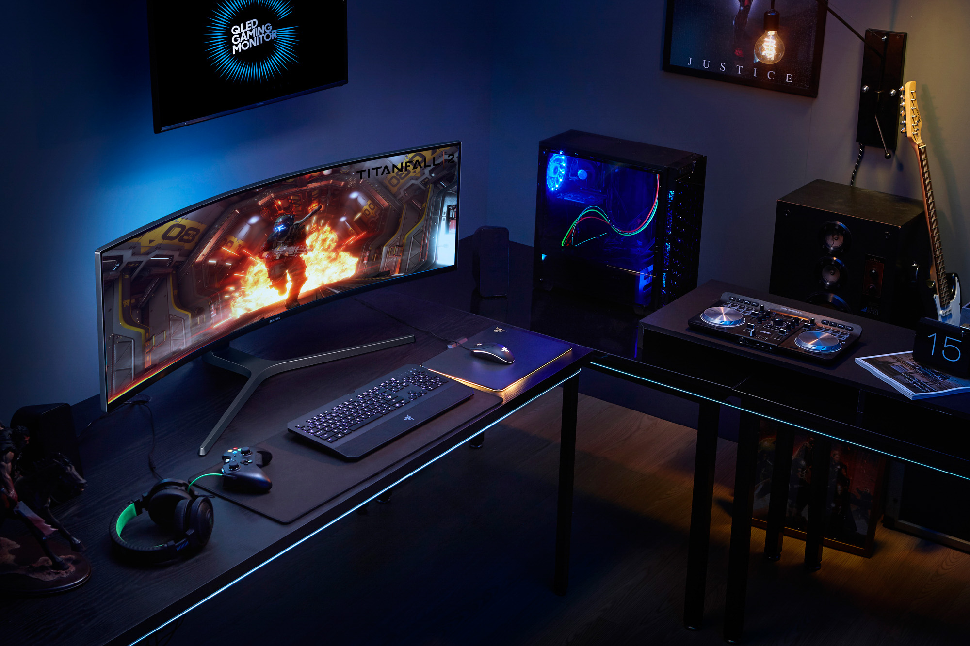 Huge Monitor Set To Put Gaming Freaks In A Trance – witchdoctor.co.nz