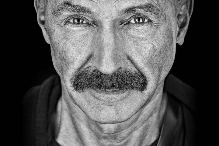 Tony Levin bassist Peter Gabriel NZ Auckland performance interview 1994 King Crimson