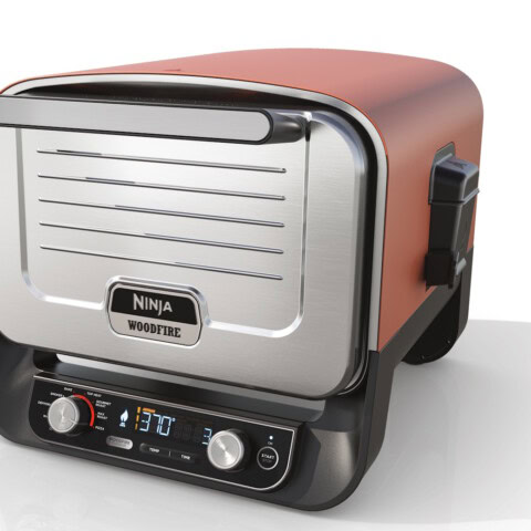 Ninja Woodfire Outdoor Oven pizza
